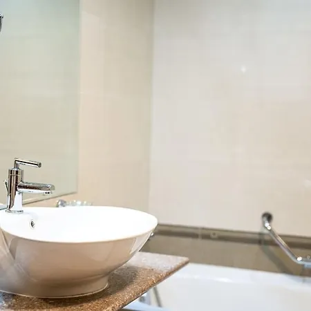 Host2u Slope-side By The Gondola Appartement